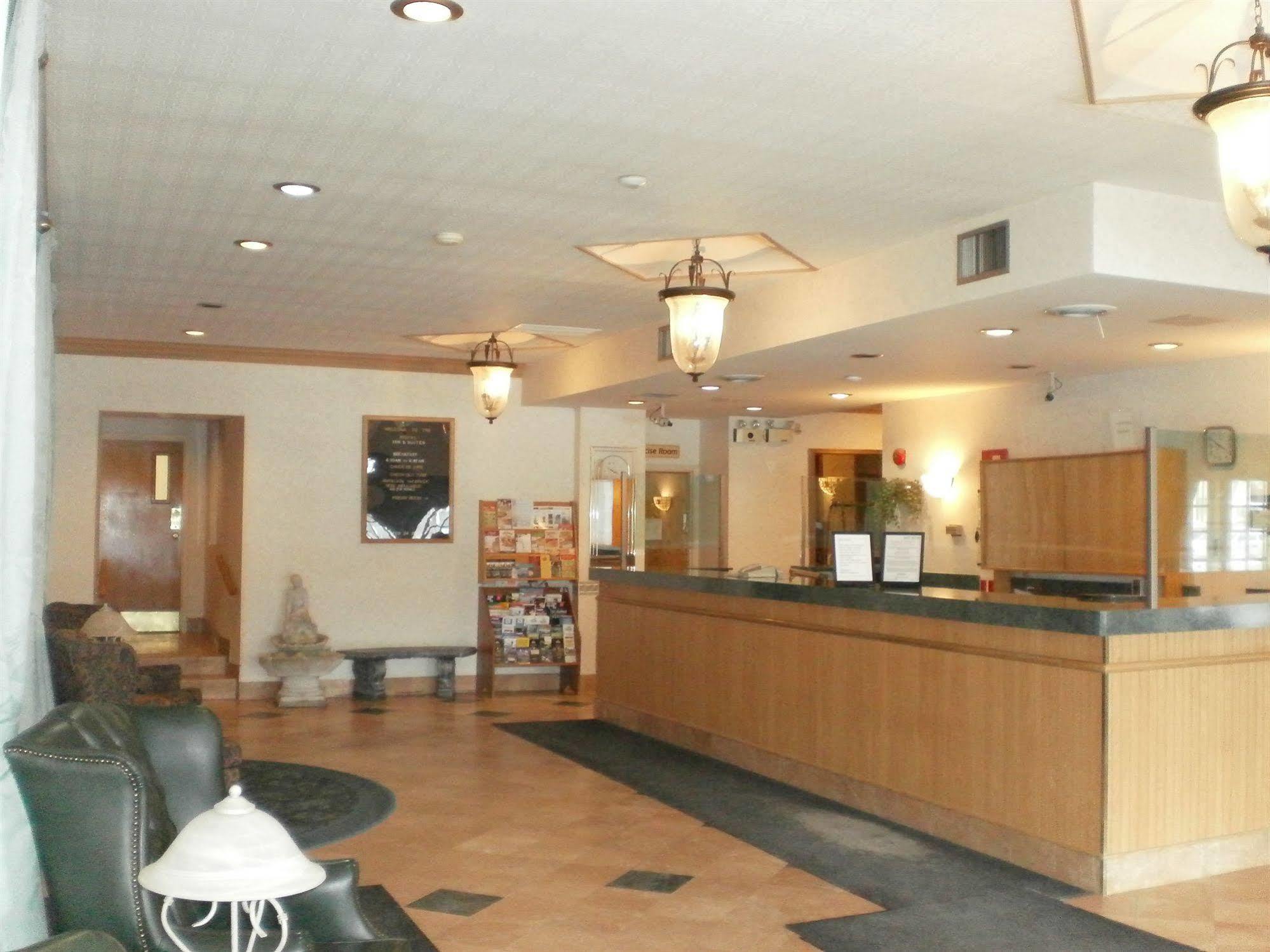 Royal Inn And Suites At 궬프 외부 사진
