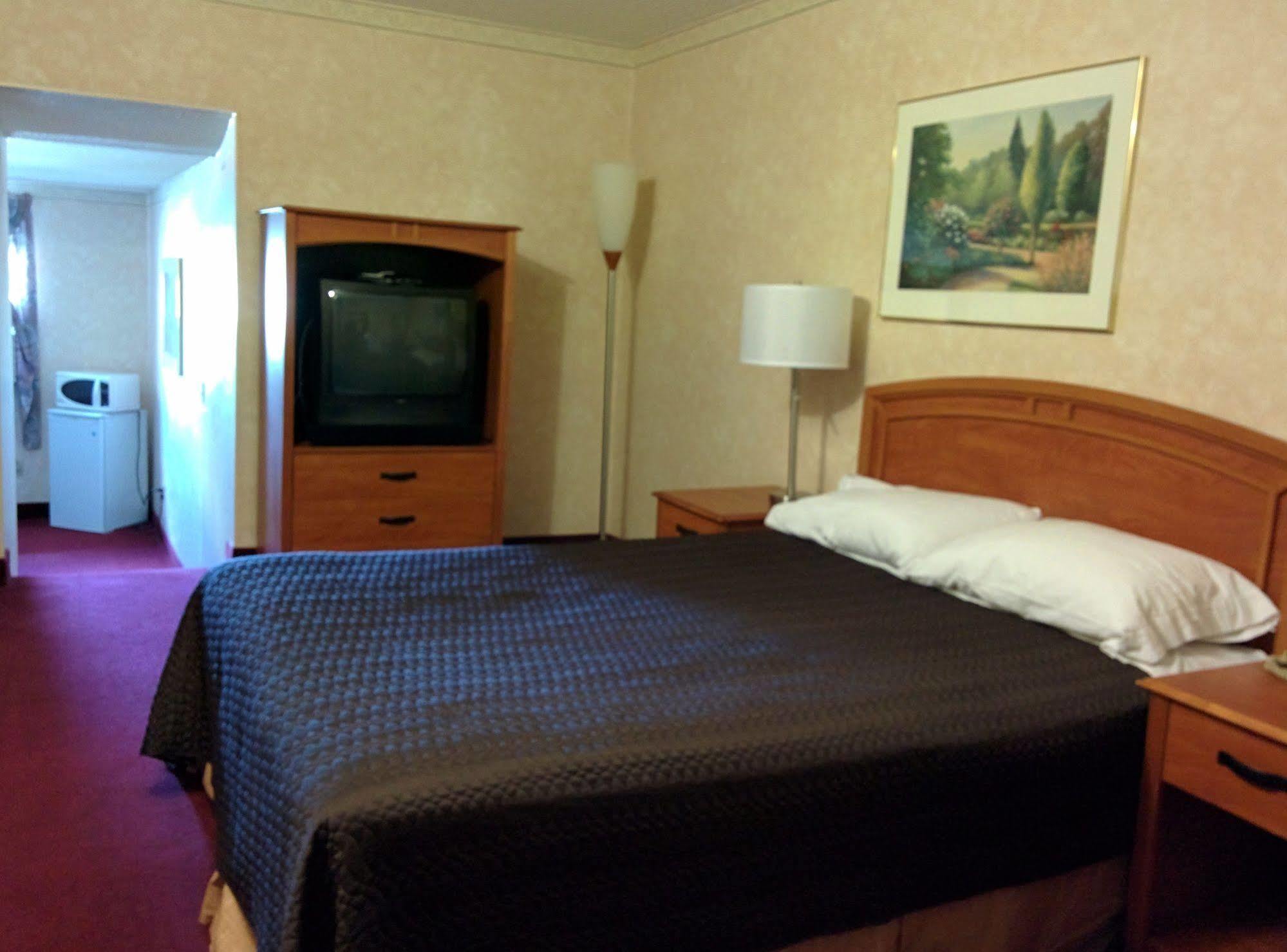 Royal Inn And Suites At 궬프 외부 사진